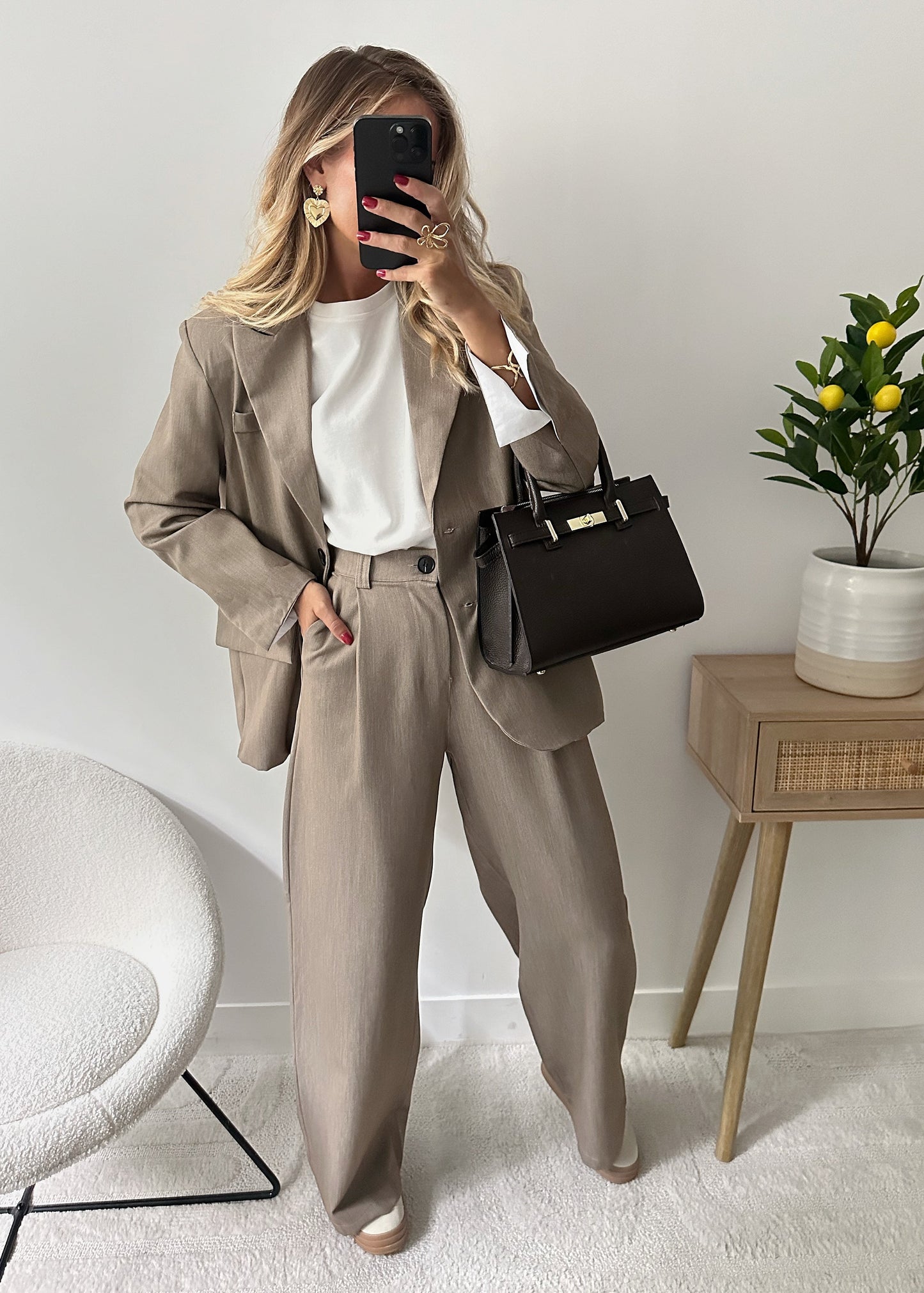 Pantaloni sartoriali oversize beige SERNIA