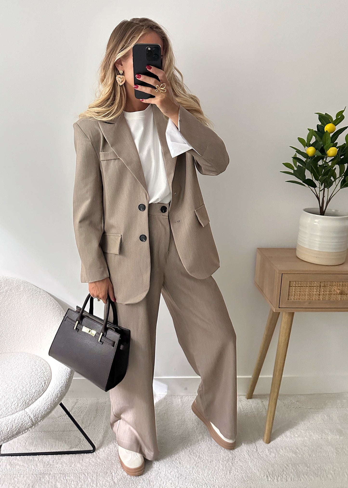 Pantaloni sartoriali oversize beige SERNIA